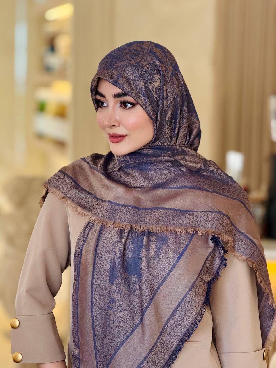 روسری سه گوش طرح دیور جنگل